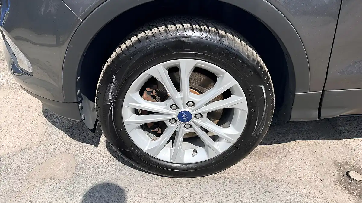 Used 2018 Ford Kuga Titanium Grey - Interior and Exterior details 20