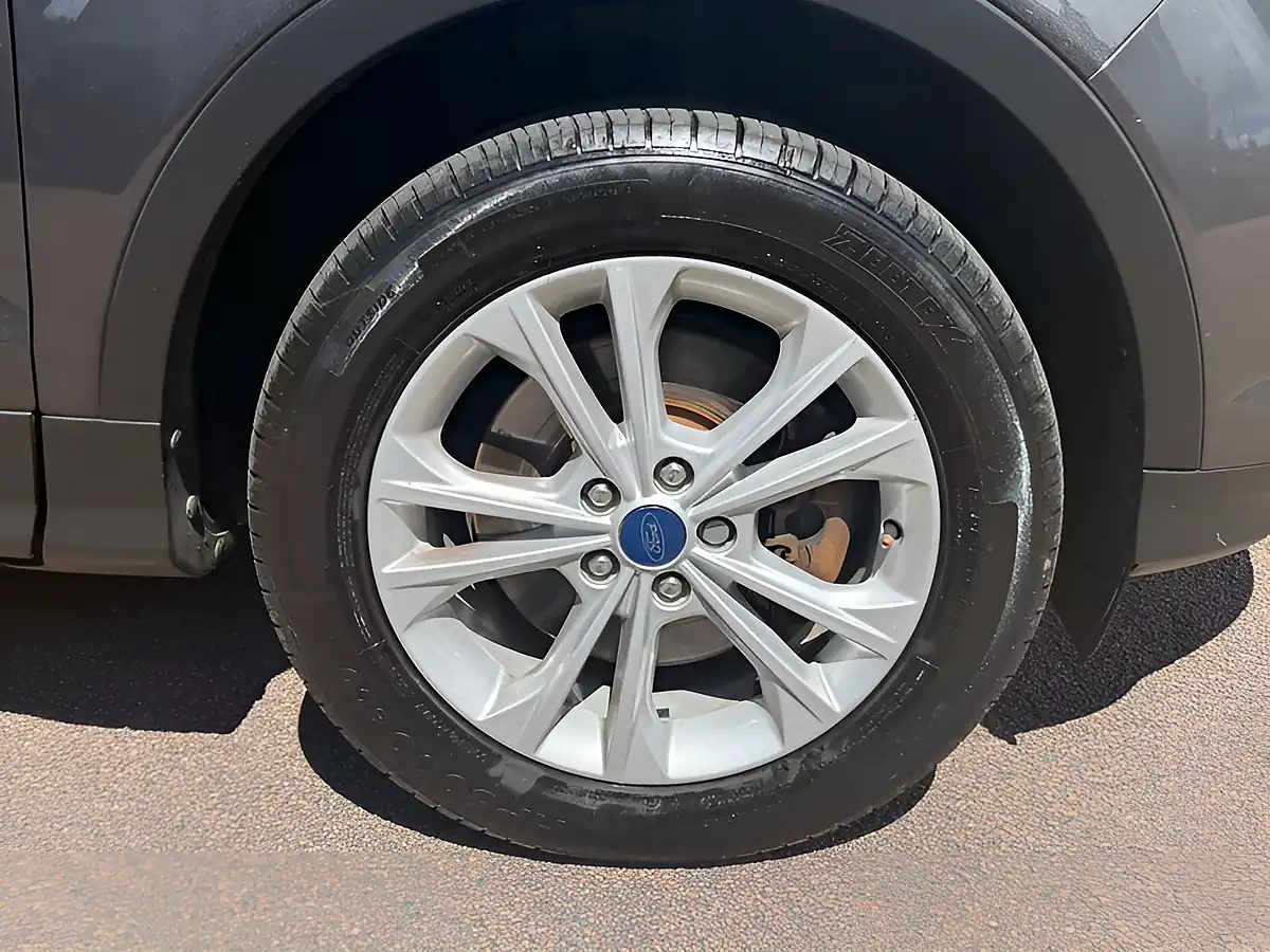 Used 2018 Ford Kuga Titanium Grey - Interior and Exterior details 10
