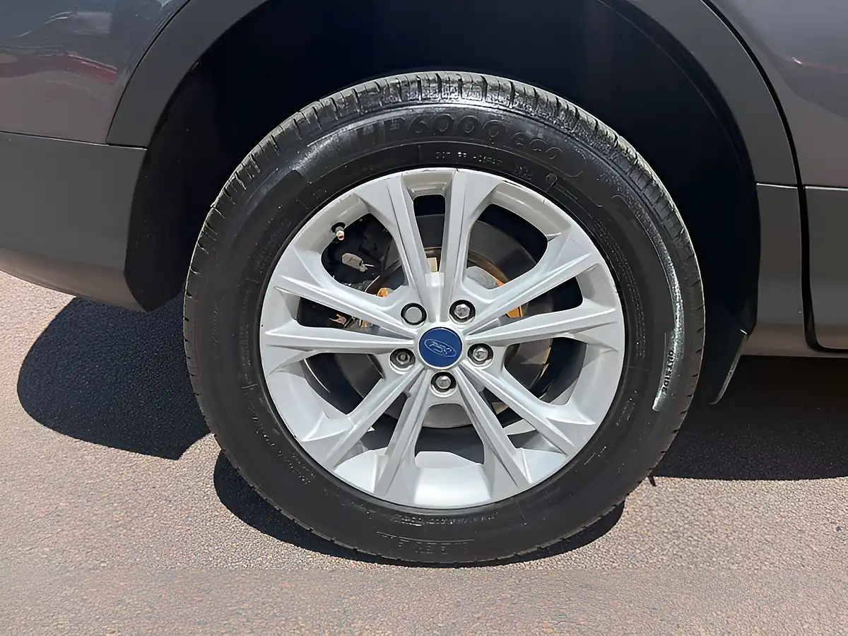 Used 2018 Ford Kuga Titanium Grey - Interior and Exterior details 9