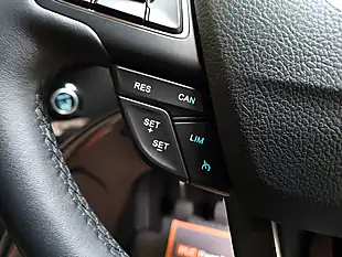 Used 2018 Ford Kuga Titanium Moondust Silver - Interior and Exterior details 13