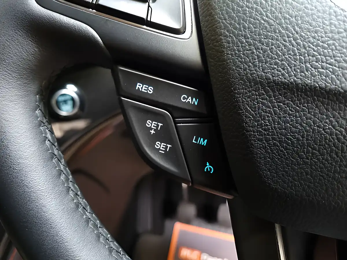Used 2018 Ford Kuga Titanium Moondust Silver - Interior and Exterior details 13