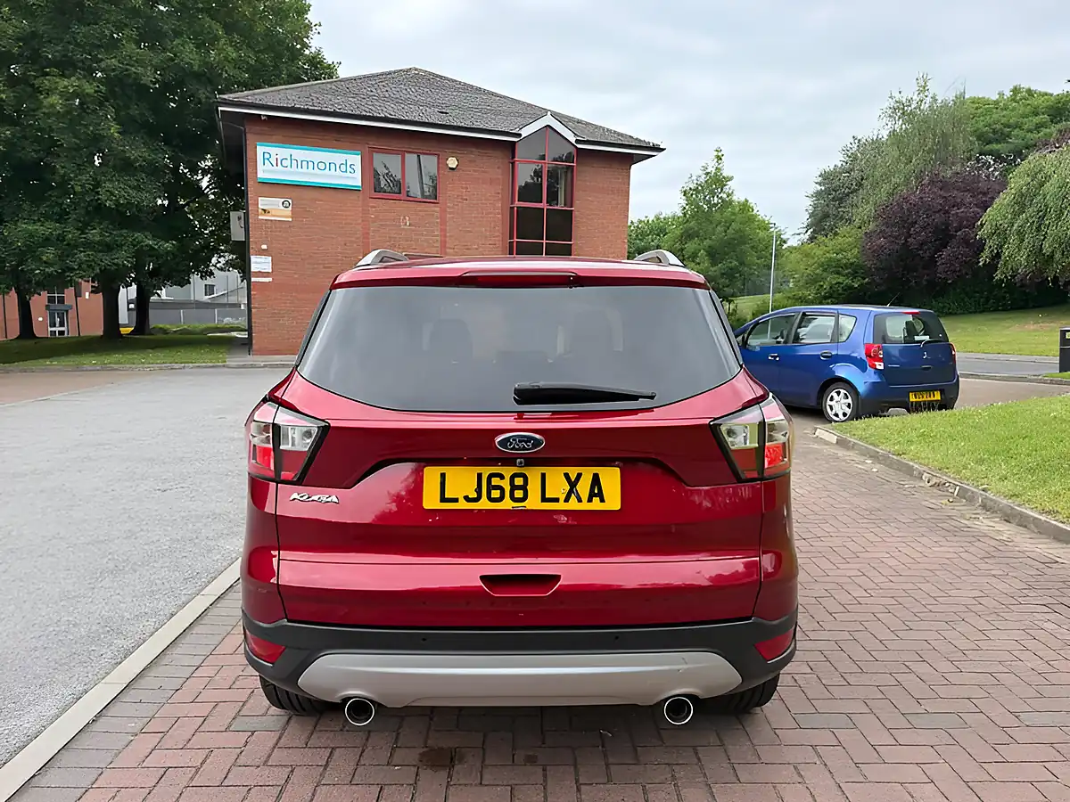 Used 2018 Ford Kuga Titanium Red - Interior and Exterior details 11
