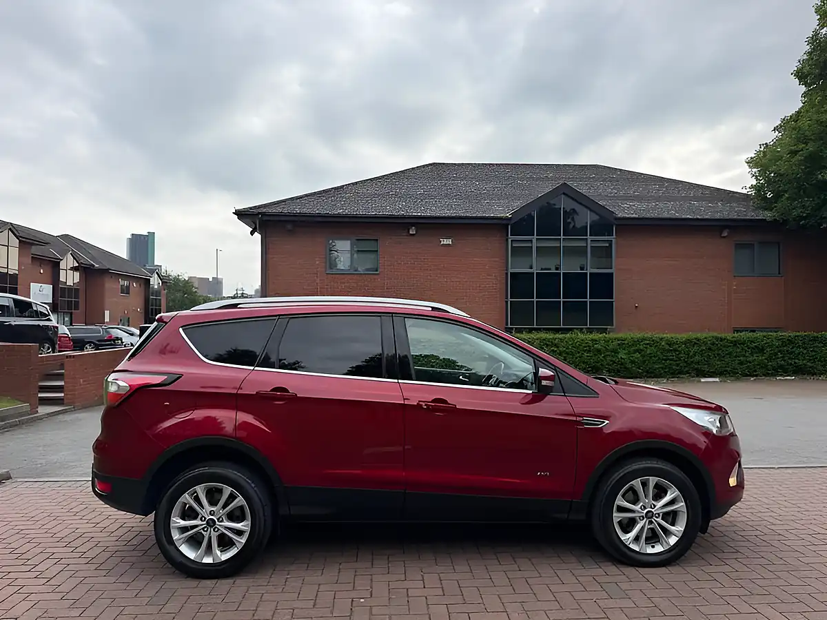 Used 2018 Ford Kuga Titanium Red - Interior and Exterior details 4