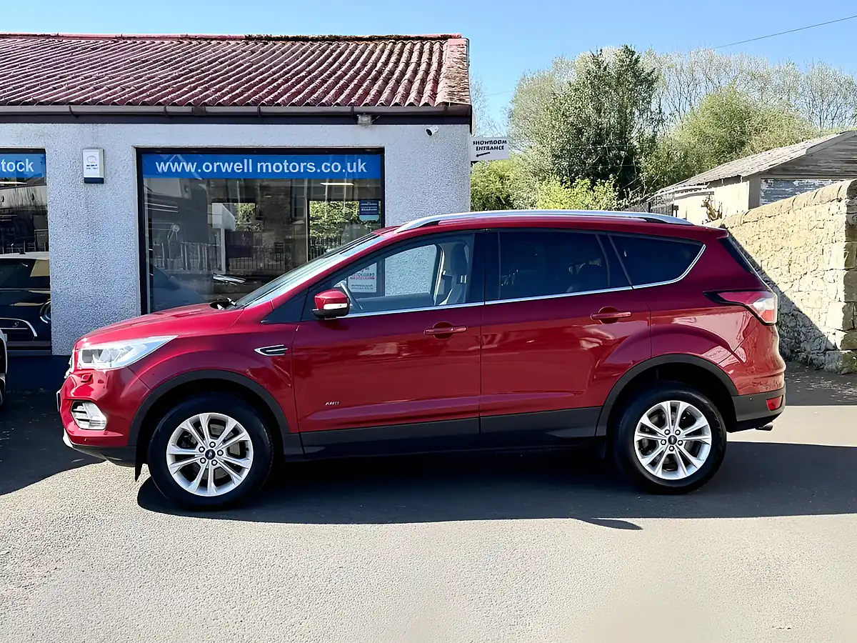 Used 2018 Ford Kuga Titanium Red - Interior and Exterior details 12