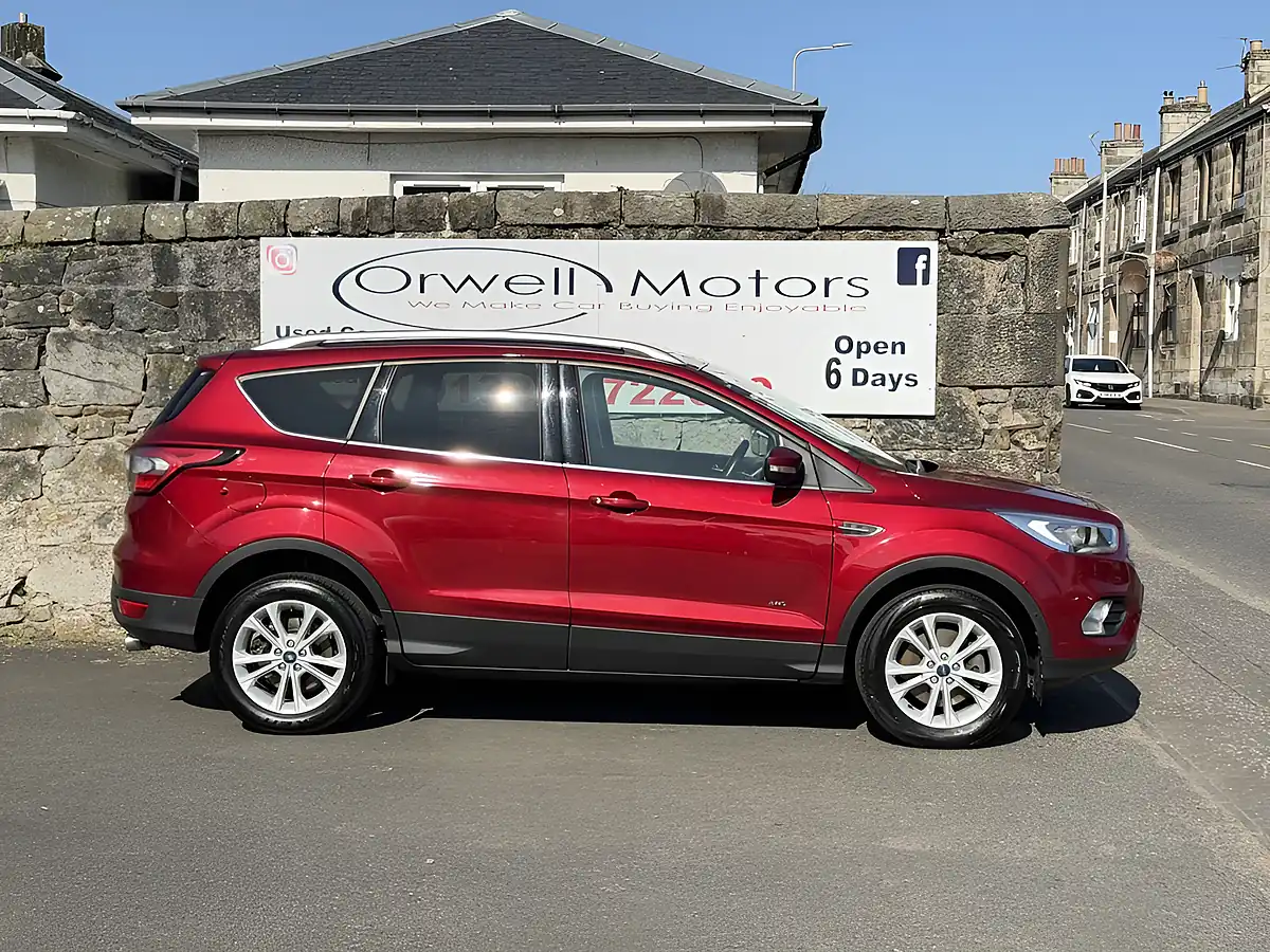 Used 2018 Ford Kuga Titanium Red - Interior and Exterior details 3
