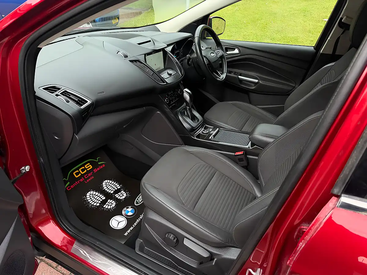 Used 2018 Ford Kuga Titanium Red - Interior and Exterior details 13