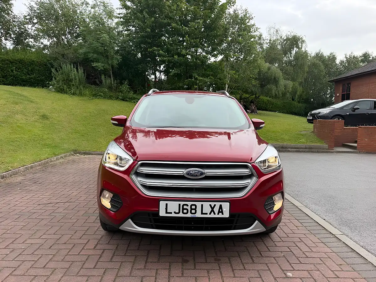 Used 2018 Ford Kuga Titanium Red - Interior and Exterior details 3