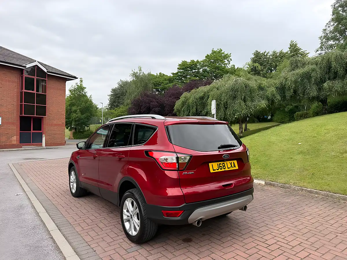 Used 2018 Ford Kuga Titanium Red - Interior and Exterior details 4