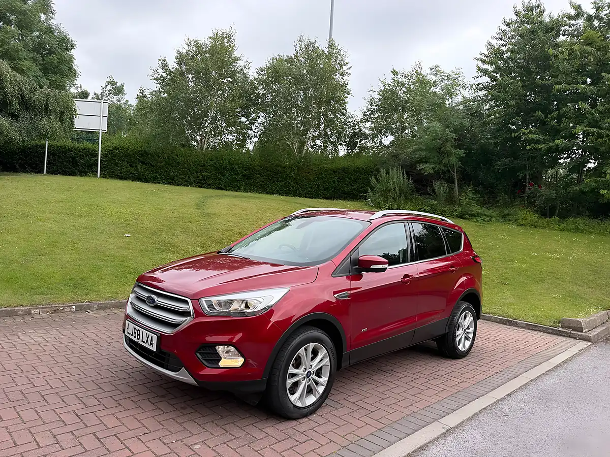 Used 2018 Ford Kuga Titanium Red - Interior and Exterior details 9