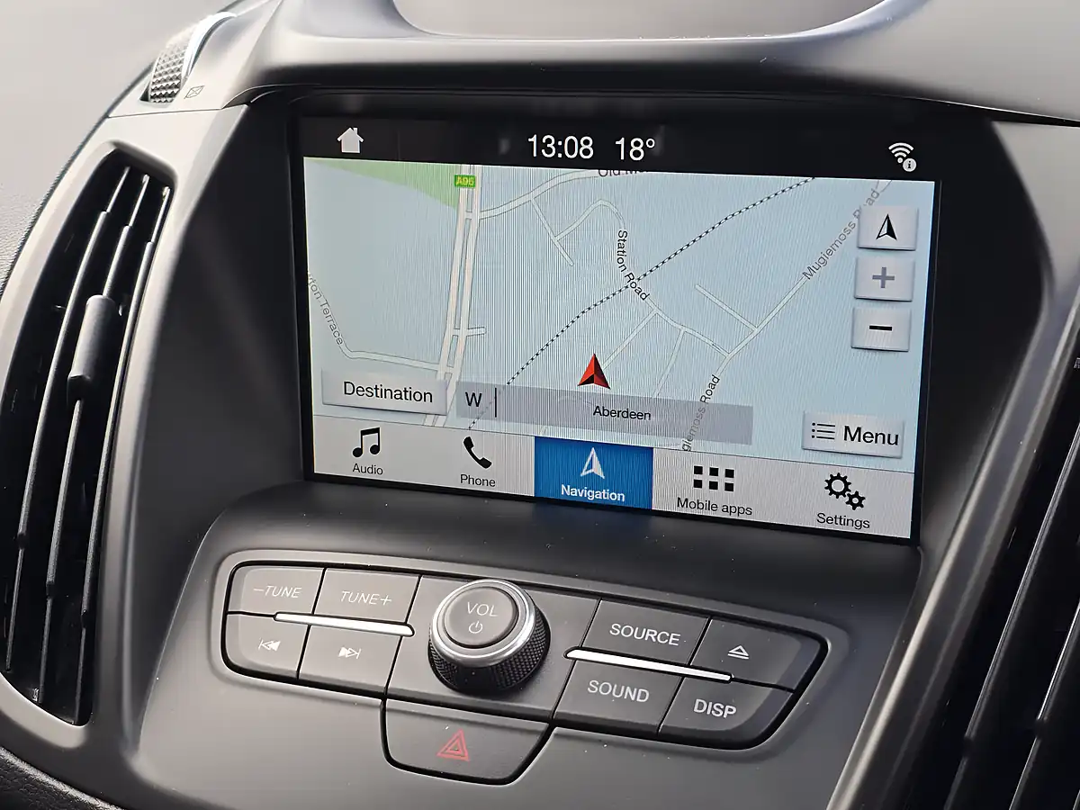 Used 2018 Ford Kuga Titanium Red - Interior and Exterior details 12