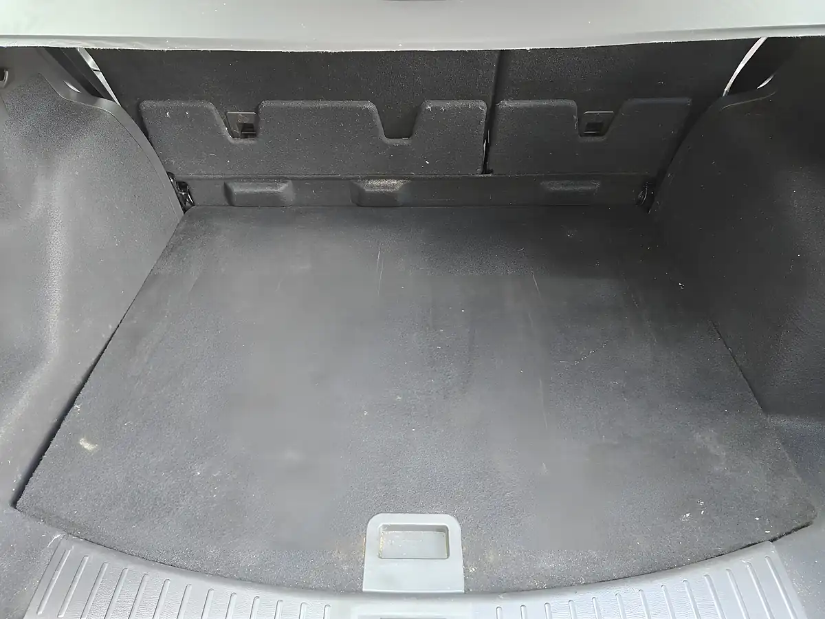 Used 2018 Ford Kuga Titanium Red - Interior and Exterior details 19