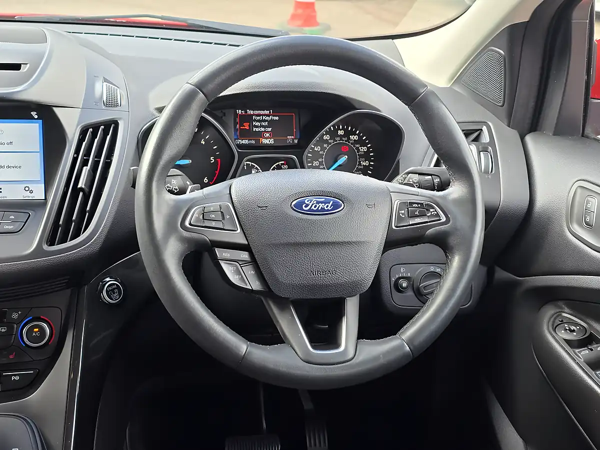 Used 2018 Ford Kuga Titanium Red - Interior and Exterior details 8