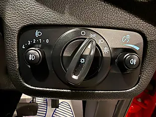 Used 2018 Ford Kuga Titanium Red - Interior and Exterior details 18