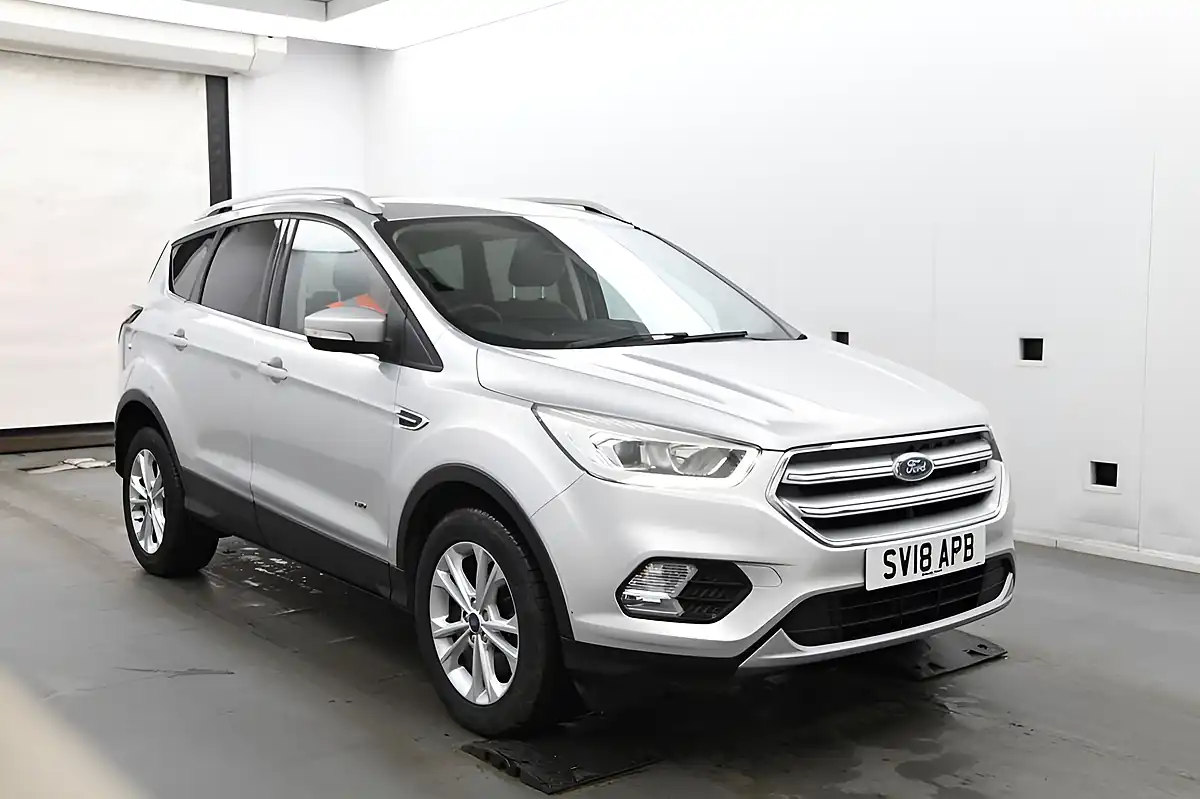 Used 2018 Ford Kuga Titanium Silver - Front View