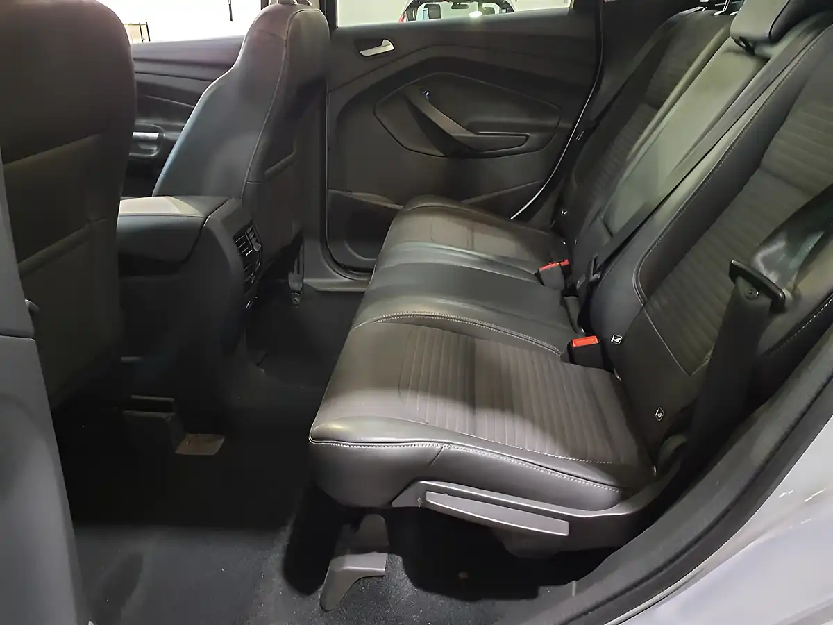 Used 2018 Ford Kuga Titanium Silver - Interior and Exterior details 6
