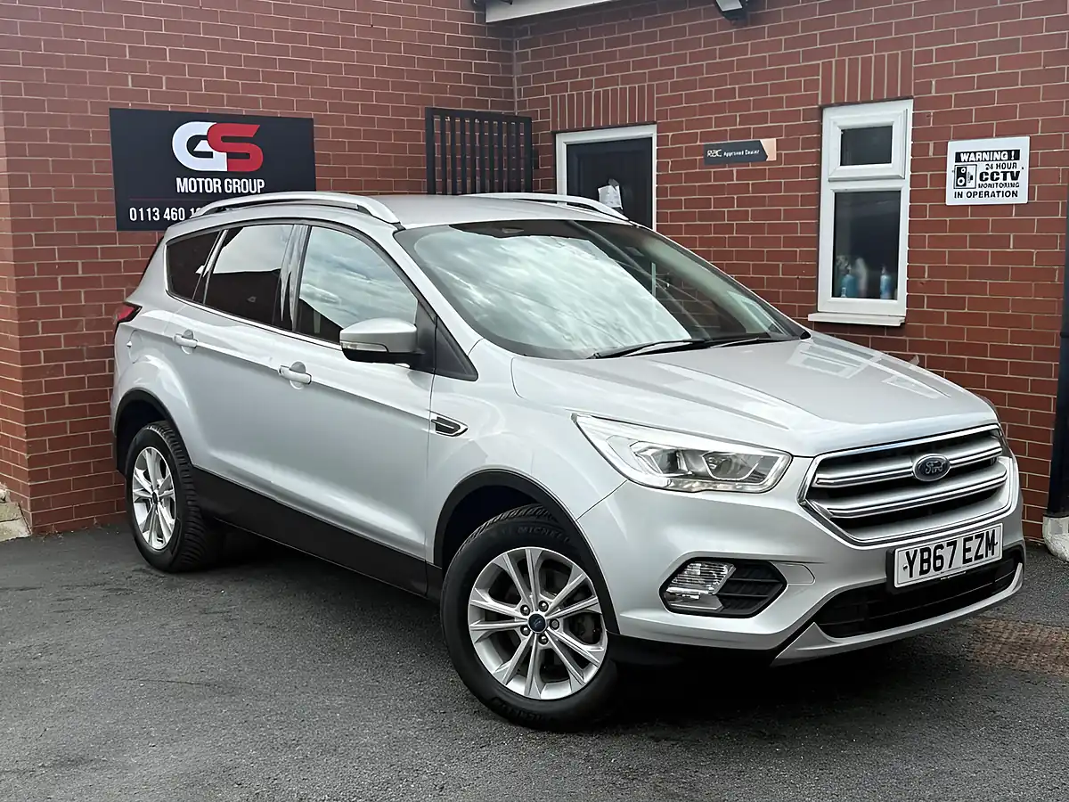 Used 2018 Ford Kuga Titanium Silver - Front View