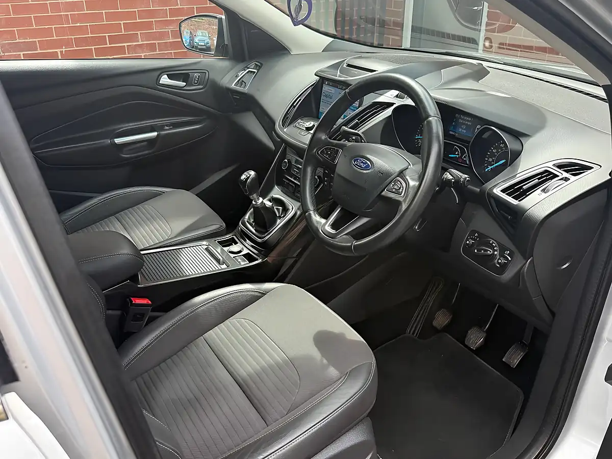 Used 2018 Ford Kuga Titanium Silver - Interior and Exterior details 7
