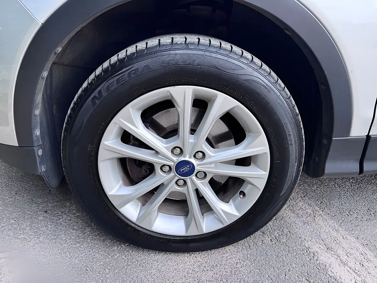Used 2018 Ford Kuga Titanium Silver - Interior and Exterior details 10