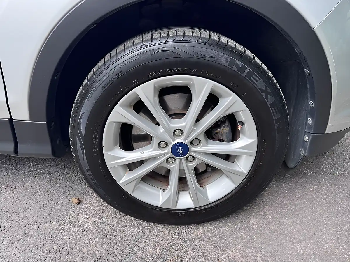 Used 2018 Ford Kuga Titanium Silver - Interior and Exterior details 11