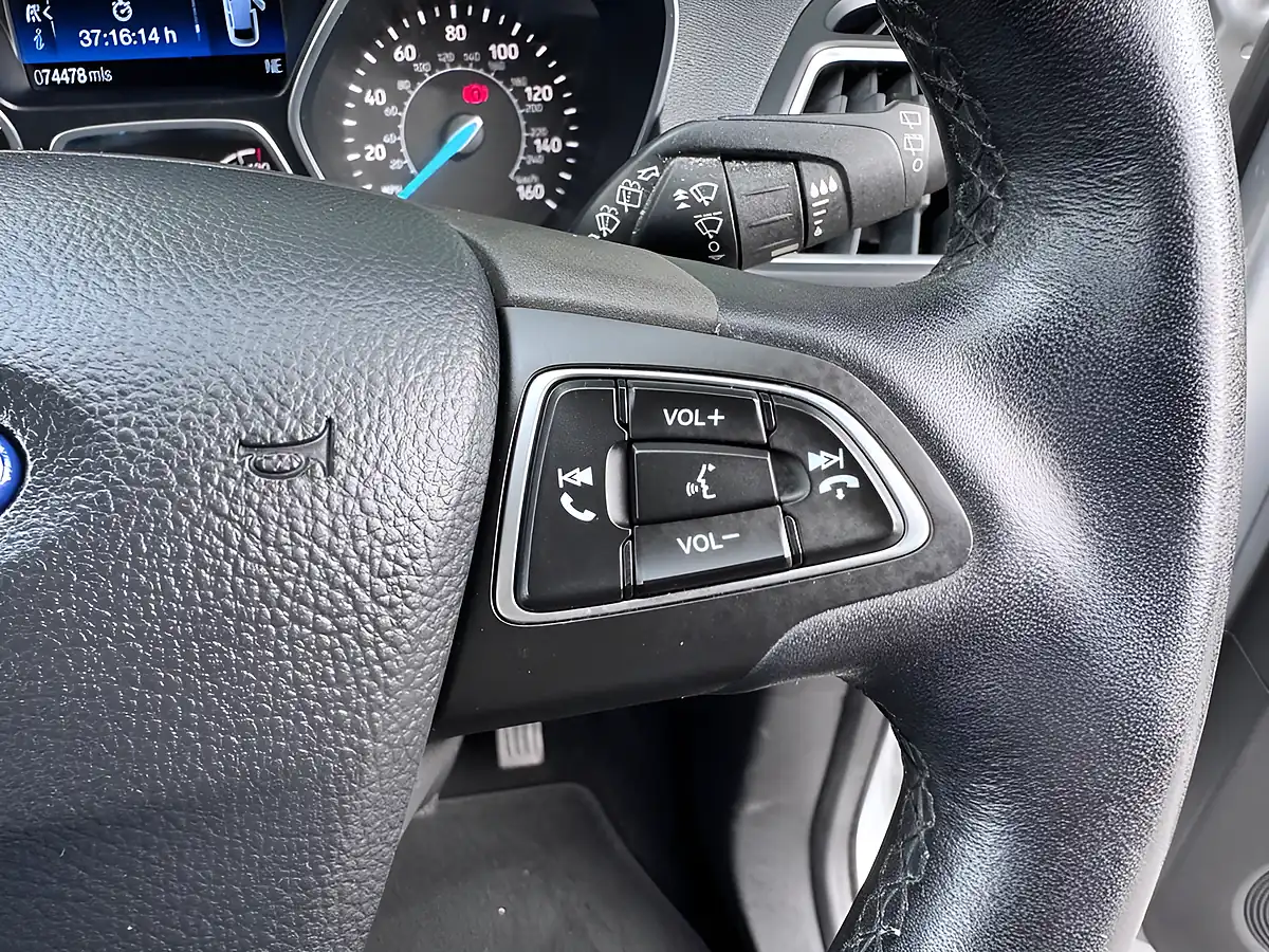 Used 2018 Ford Kuga Titanium Silver - Interior and Exterior details 18