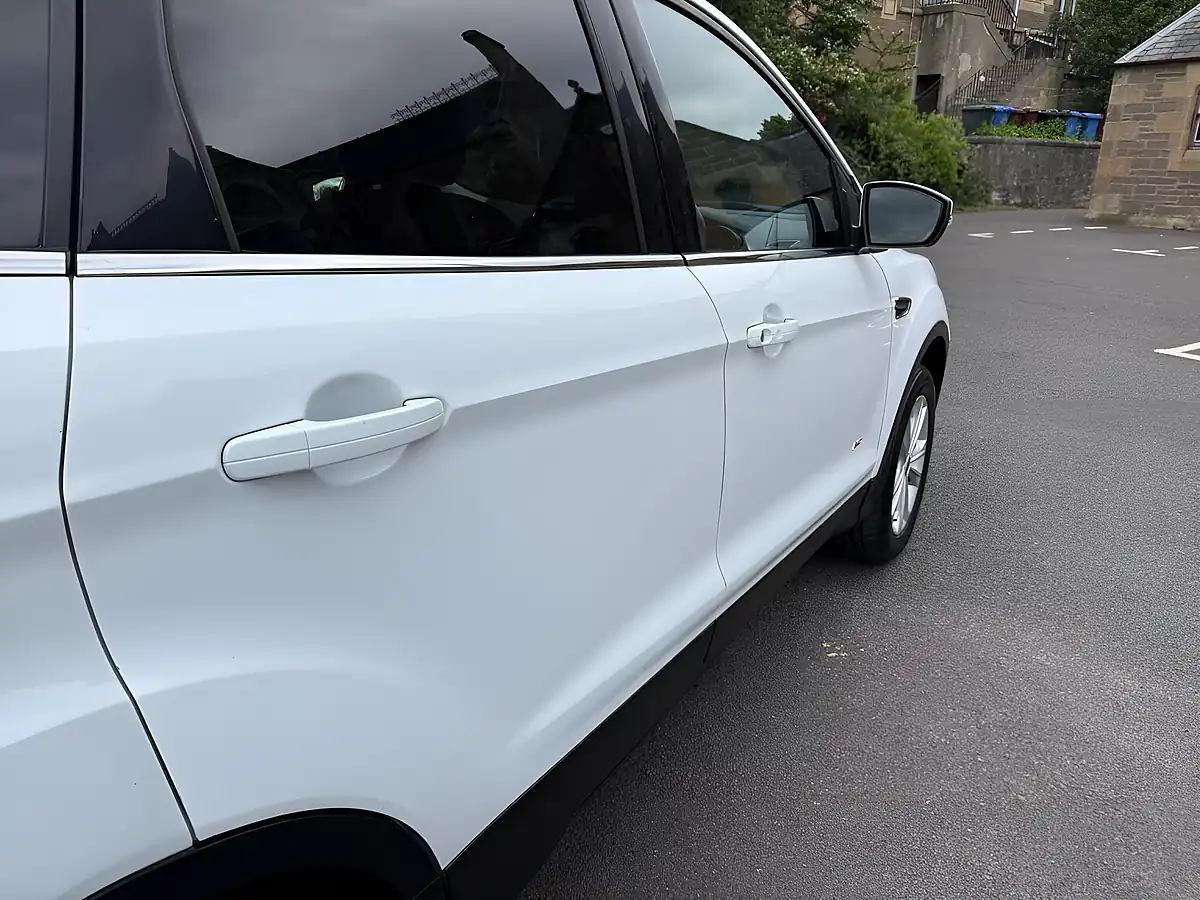 Used 2018 Ford Kuga Titanium White - Interior and Exterior details 17