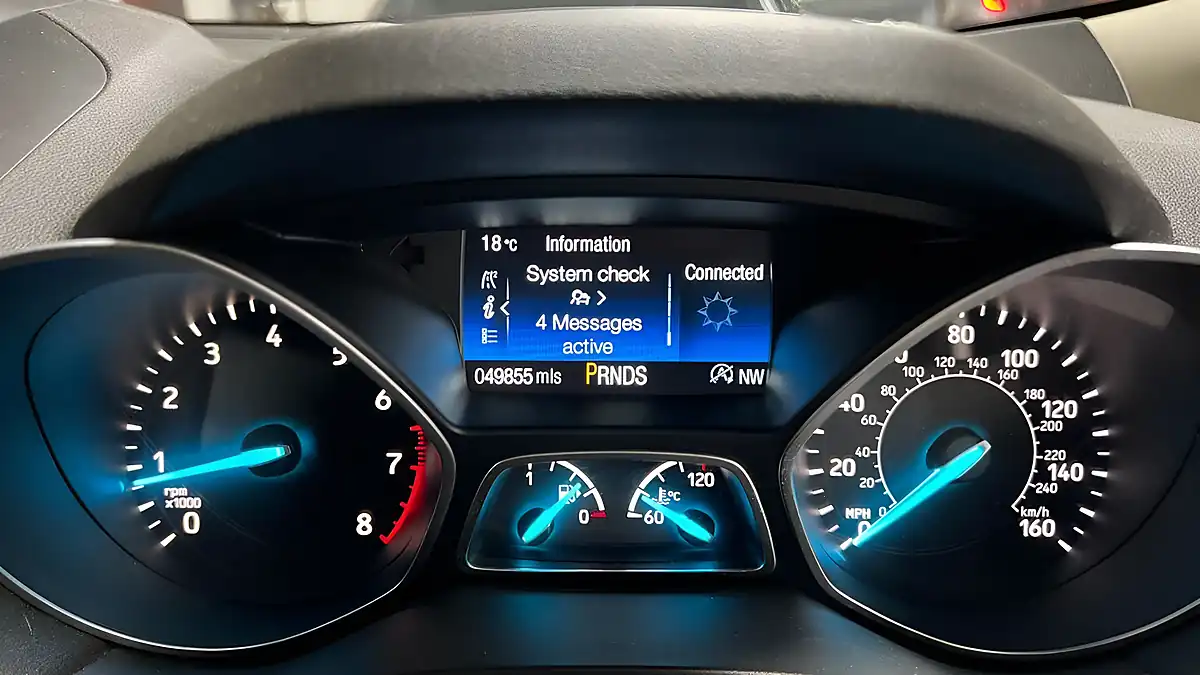 Used 2018 Ford Kuga Titanium White - Interior and Exterior details 8