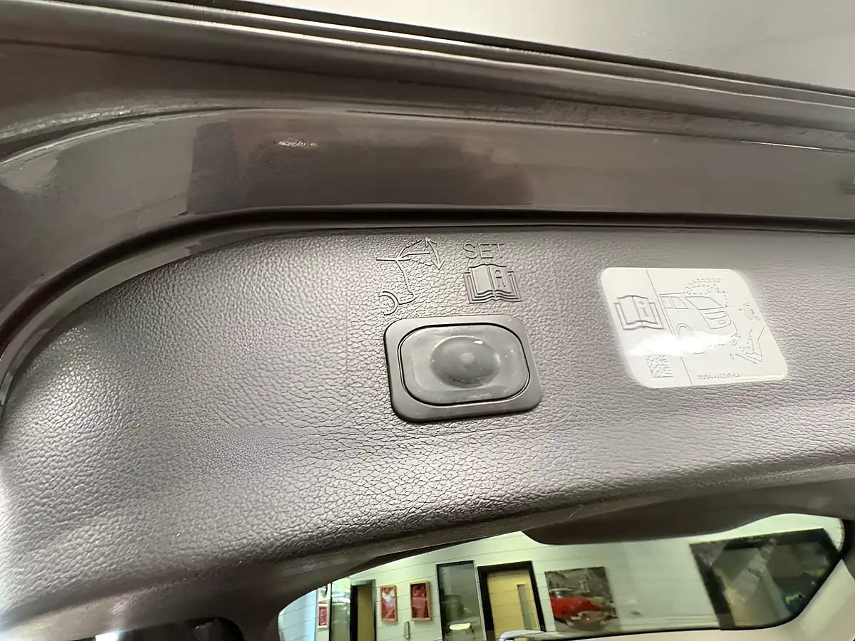 Used 2018 Ford Kuga Titanium X Grey - Interior and Exterior details 17