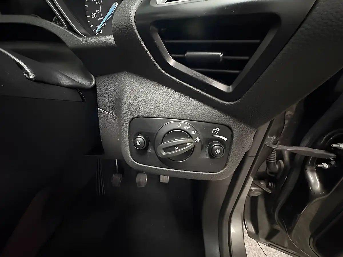 Used 2018 Ford Kuga Titanium X Grey - Interior and Exterior details 13