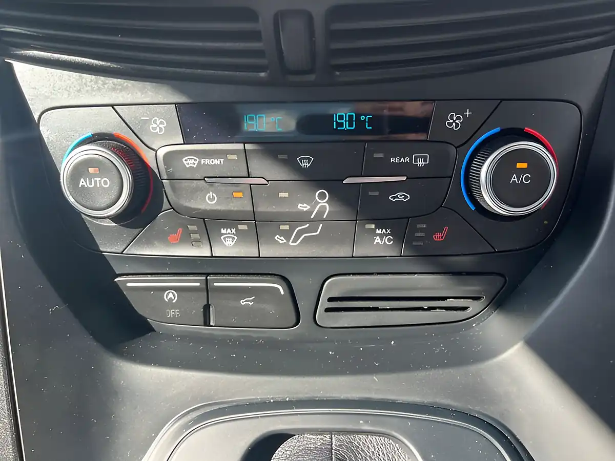 Used 2018 Ford Kuga Titanium X Ruby Red - Interior and Exterior details 15