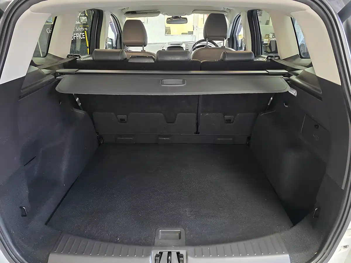 Used 2018 Ford Kuga Titanium X White - Interior and Exterior details 11