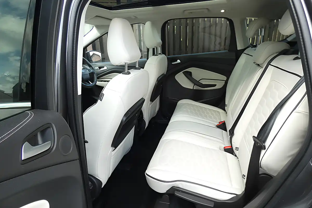 Used 2018 Ford Kuga Vignale Grey - Interior and Exterior details 11