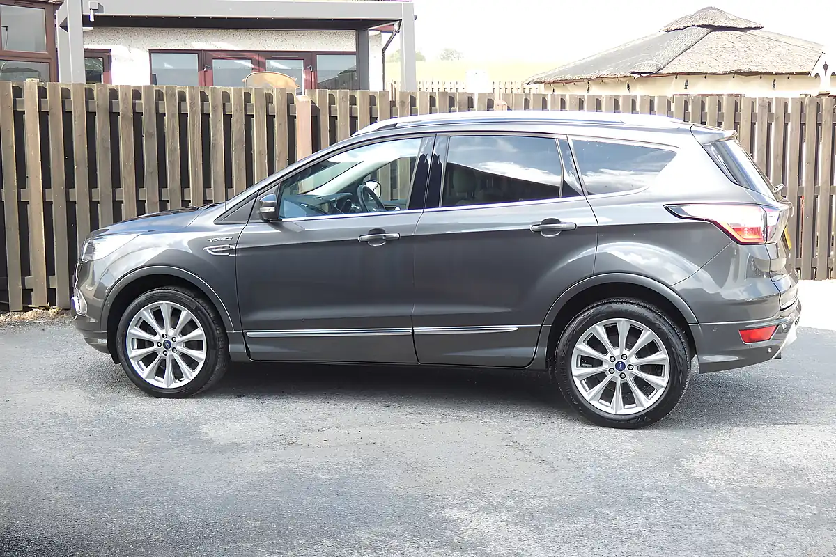 Used 2018 Ford Kuga Vignale Grey - Interior and Exterior details 5