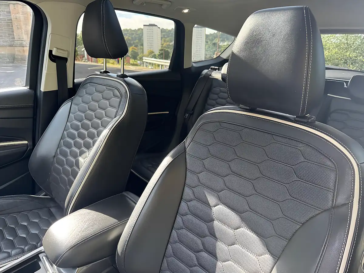 Used 2018 Ford Kuga Vignale Grey - Interior and Exterior details 11