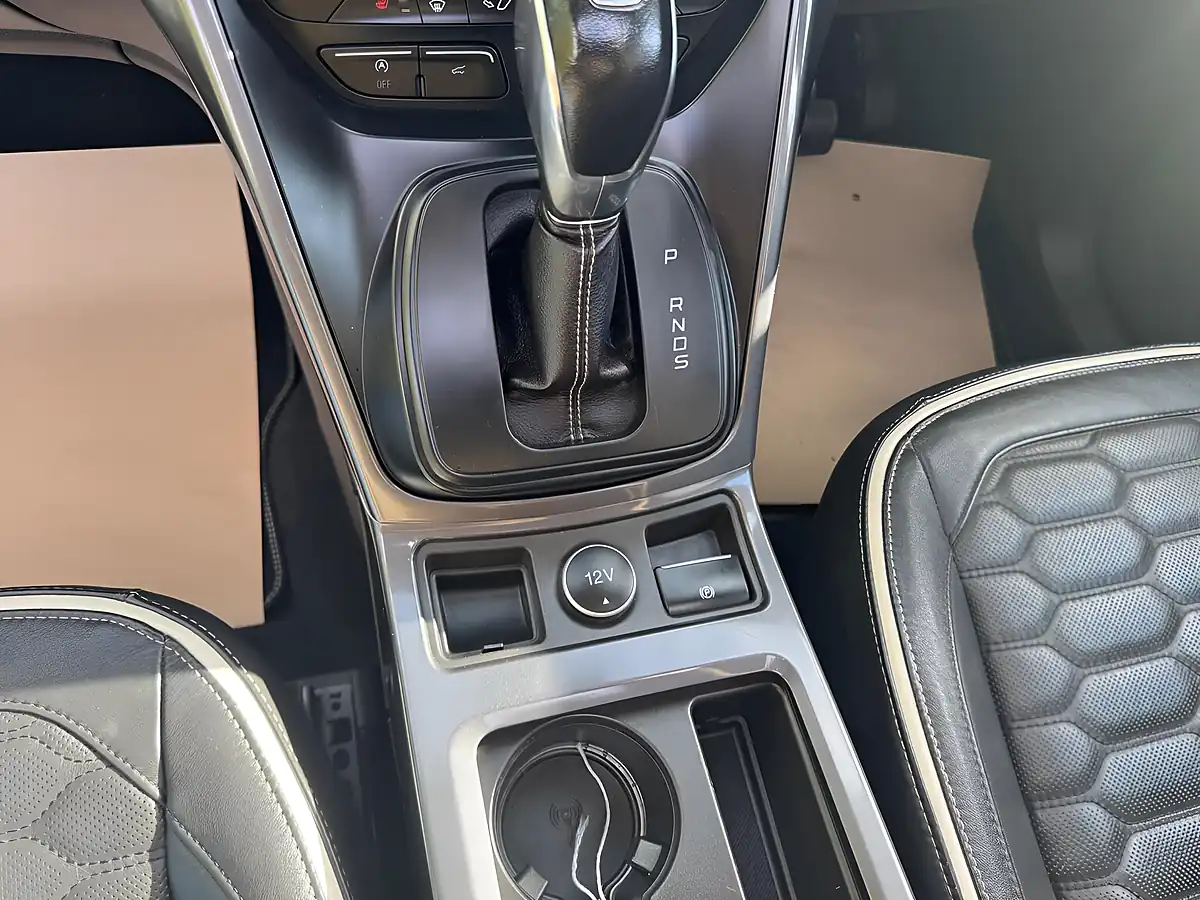 Used 2018 Ford Kuga Vignale Grey - Interior and Exterior details 16