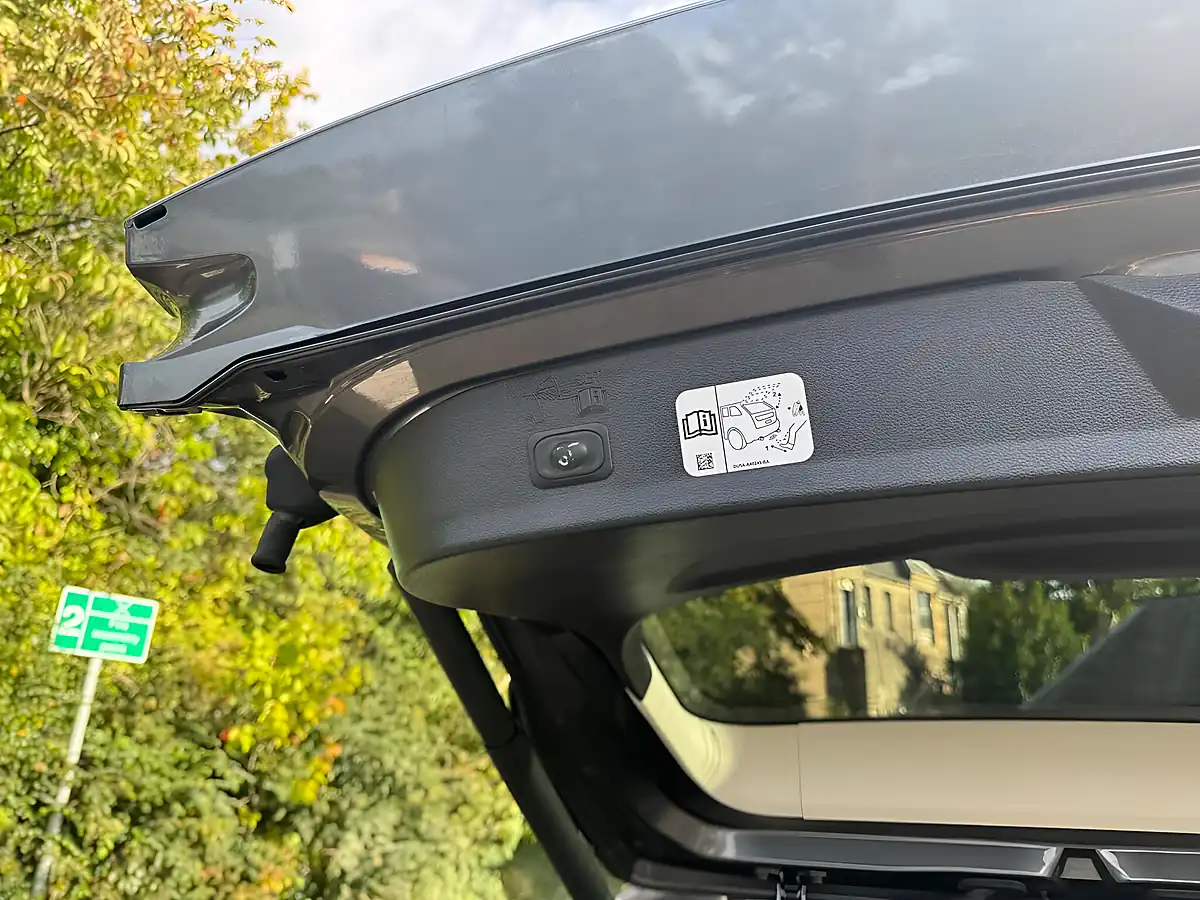 Used 2018 Ford Kuga Vignale Grey - Interior and Exterior details 18