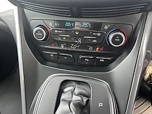 Used 2018 Ford Kuga Vignale Magnetic Grey - Interior and Exterior details 10