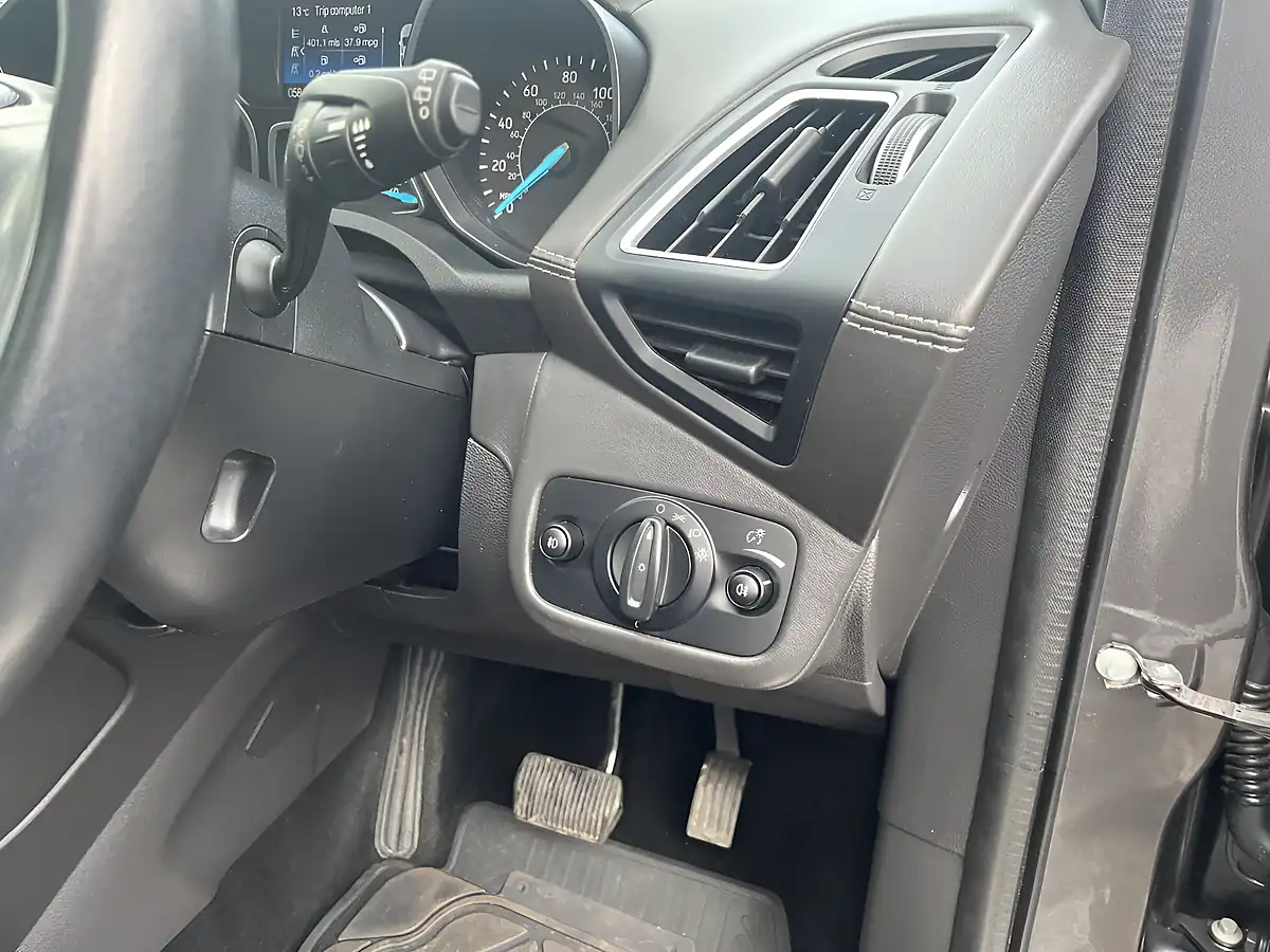 Used 2018 Ford Kuga Vignale Magnetic Grey - Interior and Exterior details 18