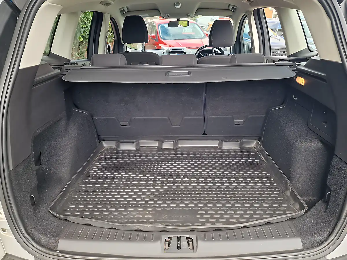 Used 2018 Ford Kuga Zetec Silver - Interior and Exterior details 13