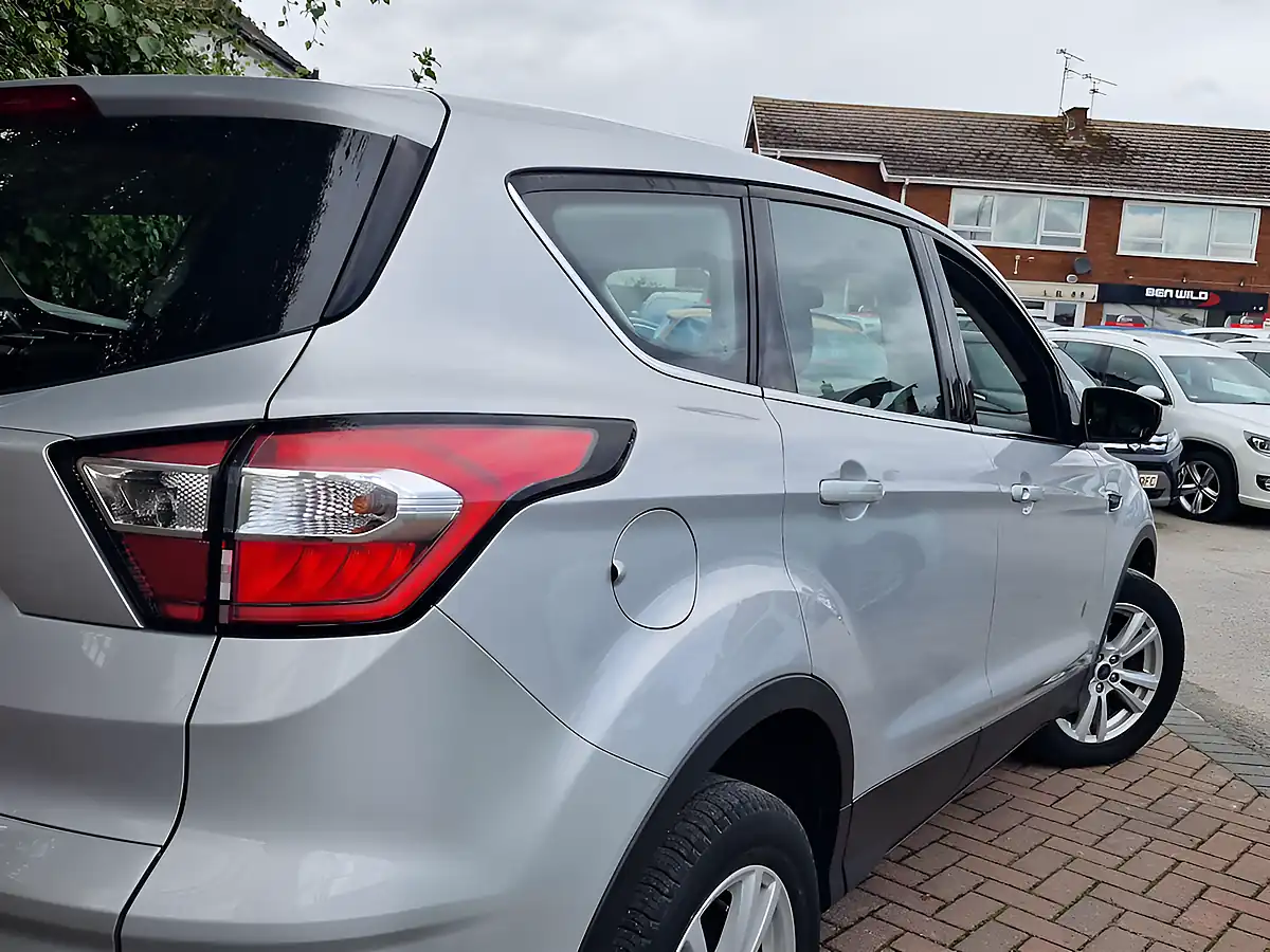 Used 2018 Ford Kuga Zetec Silver - Interior and Exterior details 18
