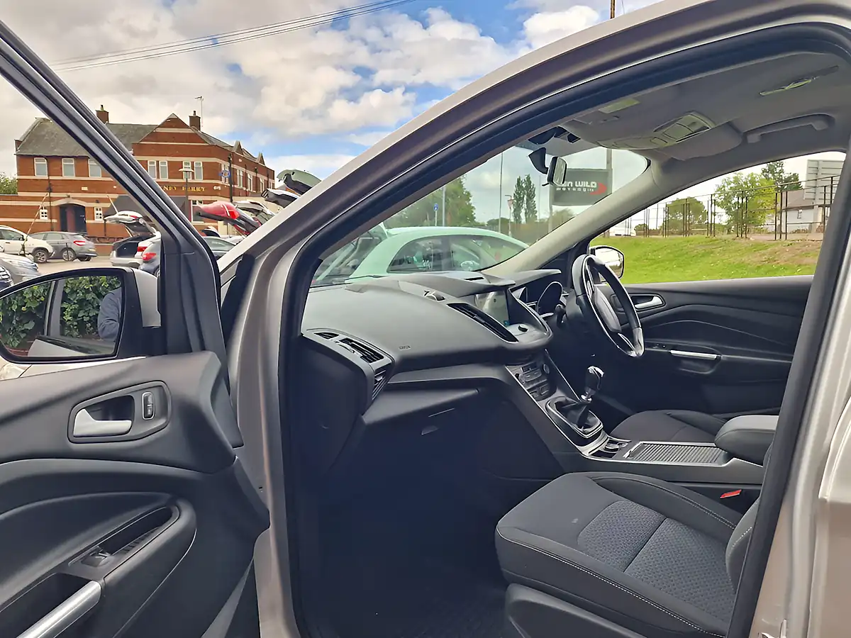Used 2018 Ford Kuga Zetec Silver - Interior and Exterior details 19