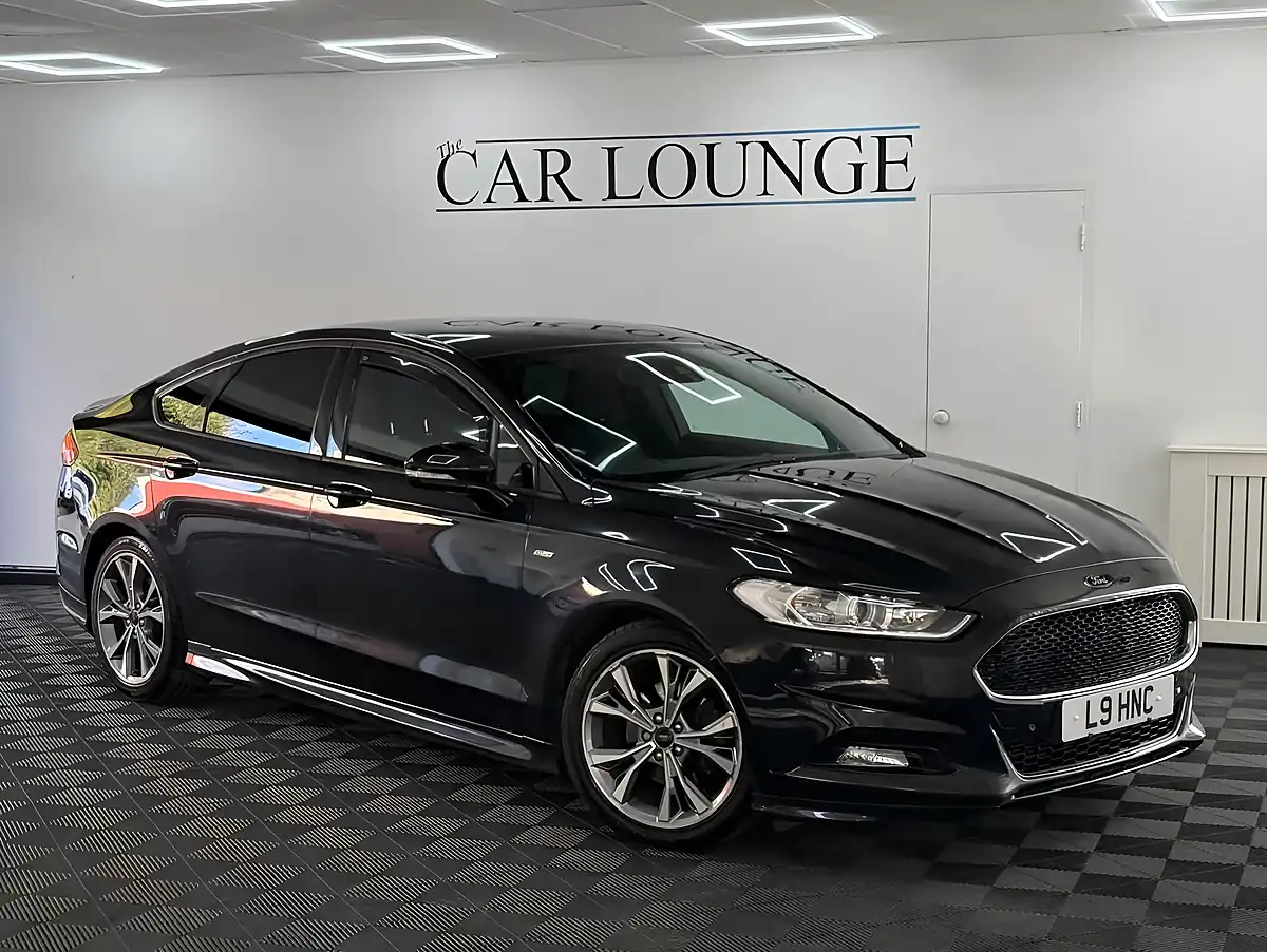 Used 2018 Ford Mondeo ST-Line Black - Front View