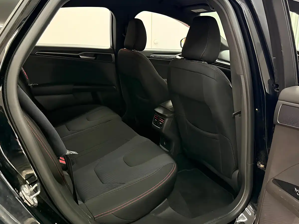 Used 2018 Ford Mondeo ST-Line Black - Interior and Exterior details 11