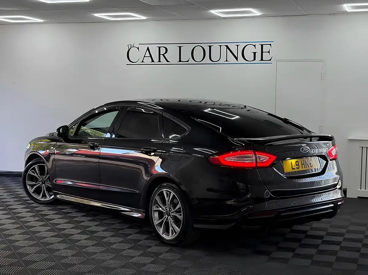 Used 2018 Ford Mondeo ST-Line Black - Interior and Exterior details 4