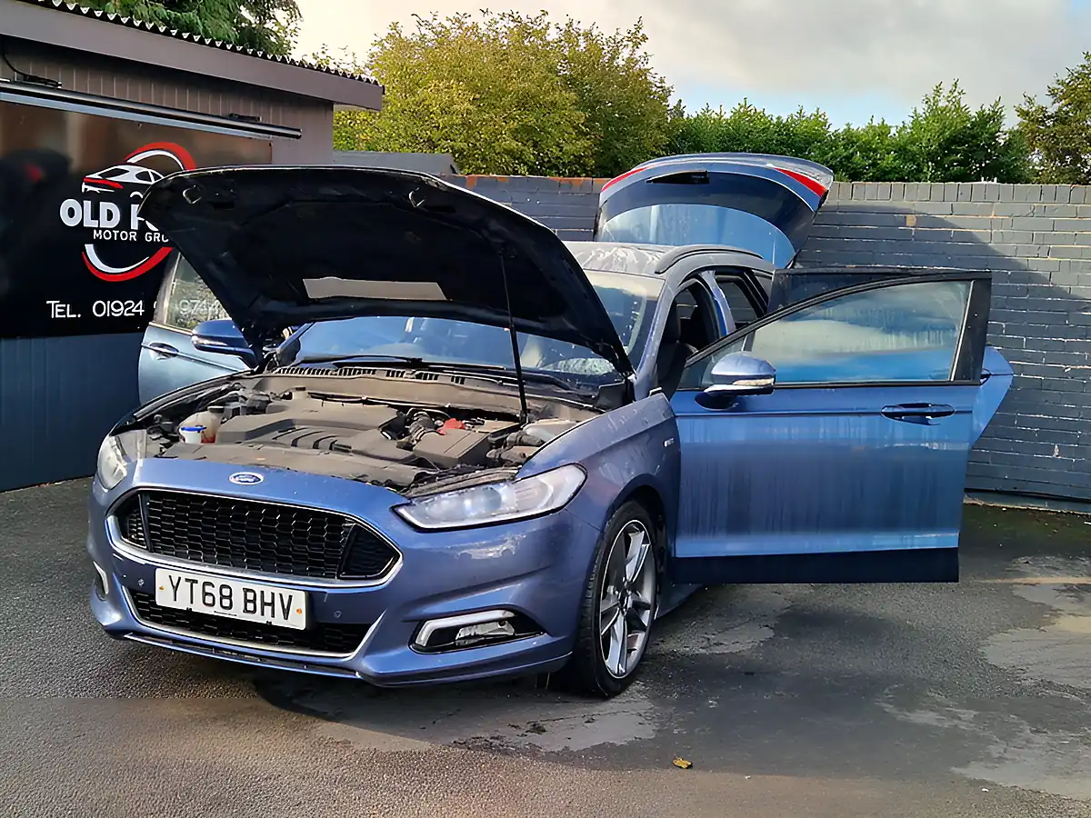 Used 2018 Ford Mondeo ST-Line Edition Blue - Interior and Exterior details 10