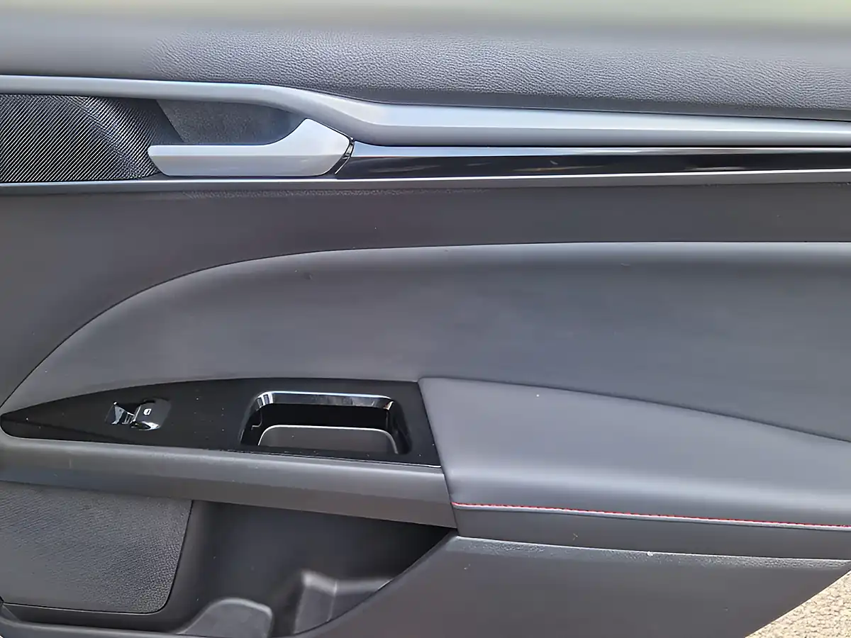 Used 2018 Ford Mondeo ST-Line Edition Blue - Interior and Exterior details 16