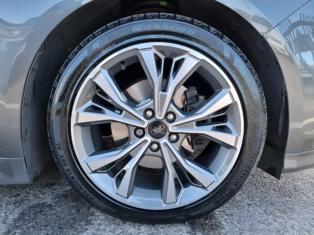 Used 2018 Ford Mondeo ST-Line Magnetic Grey Metallic - Interior and Exterior details 16