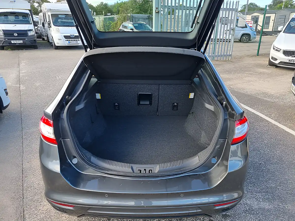 Used 2018 Ford Mondeo ST-Line Magnetic Grey Metallic - Interior and Exterior details 17