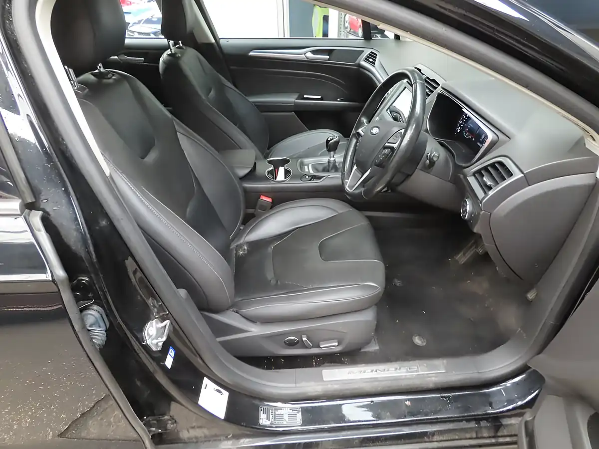 Used 2018 Ford Mondeo Titanium Black - Interior and Exterior details 5