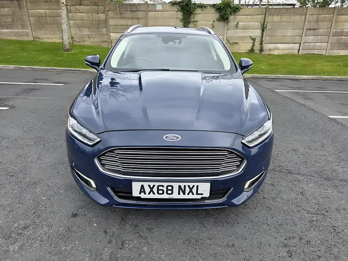 Used 2018 Ford Mondeo Titanium Edition Blue - Front View