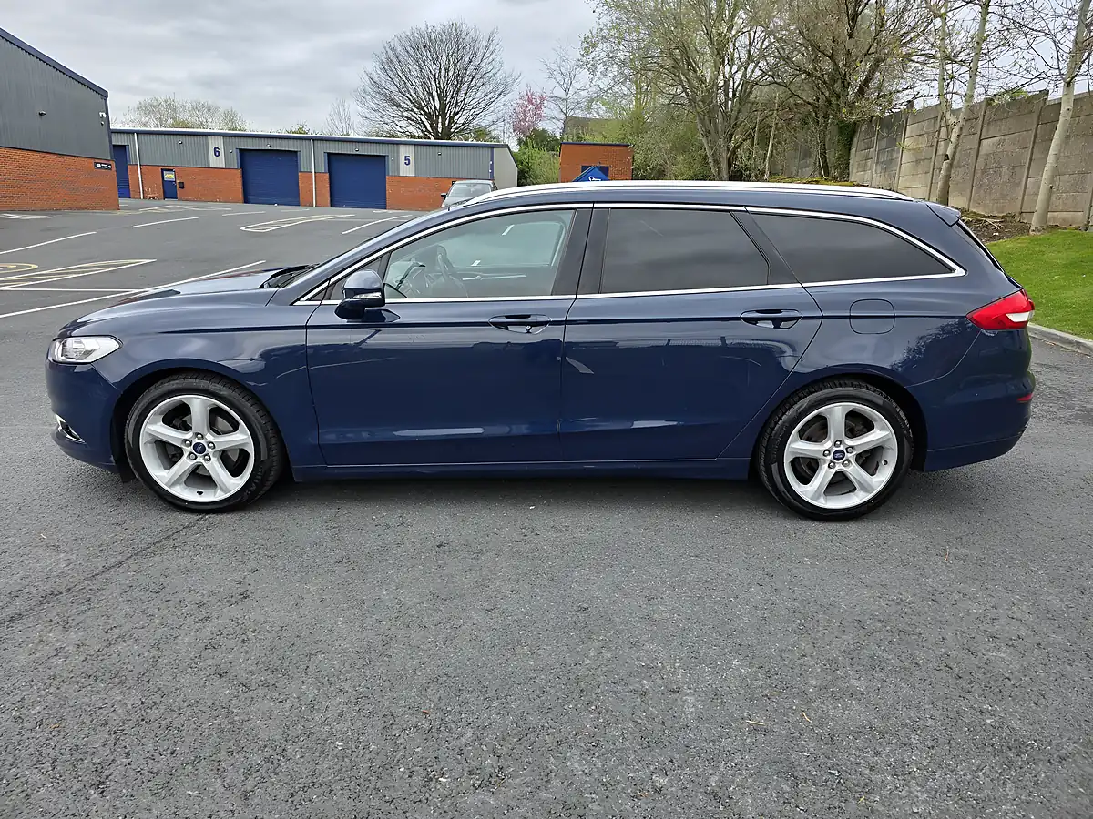 Used 2018 Ford Mondeo Titanium Edition Blue - Interior and Exterior details 4
